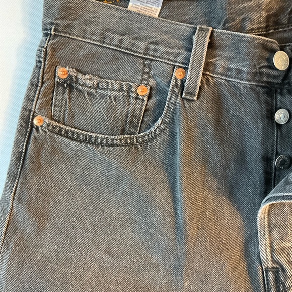 Levi’s Women’s 501 High Rise Straight Jeans Distressed Button Fly Black 28x30 - Picture 5 of 11